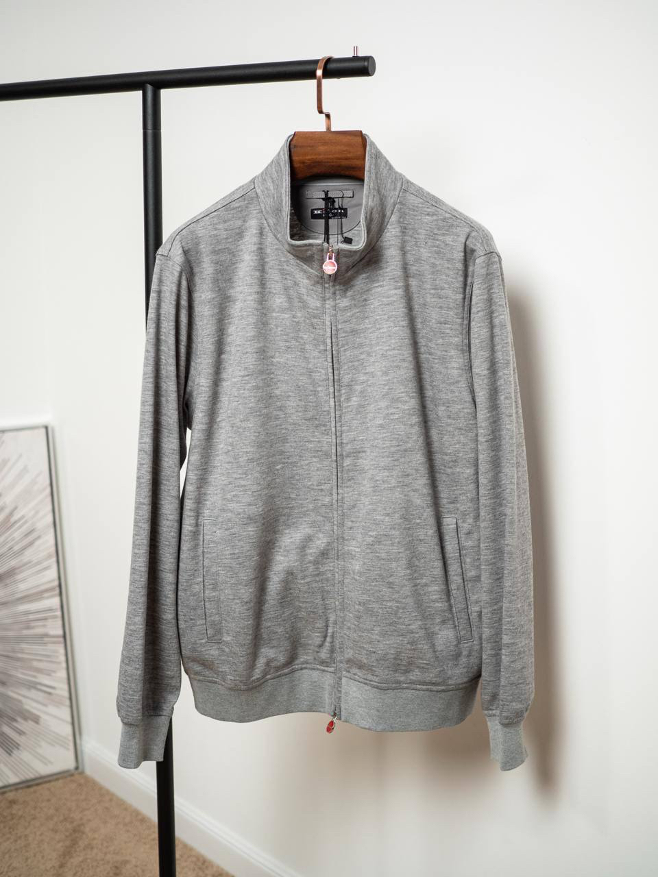 МУЖСКОЙ КОСТЮМ KITON детальное фото