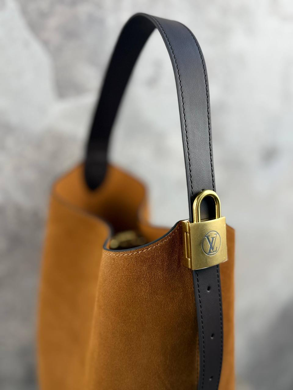 СУМКА LOUIS VUITTON детальное фото