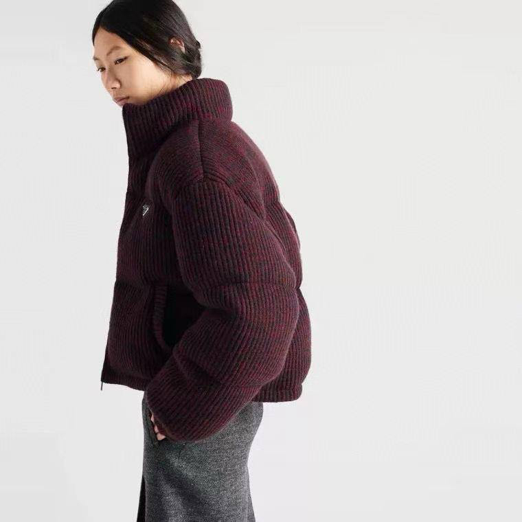 ПУХОВИК PRADA детальное фото