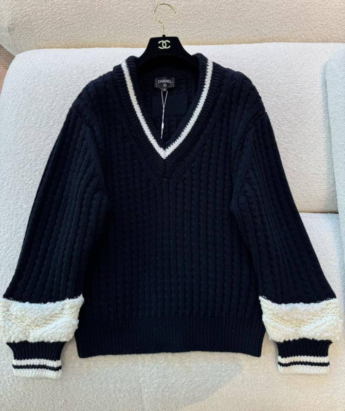 СВИТЕР CHANEL фото