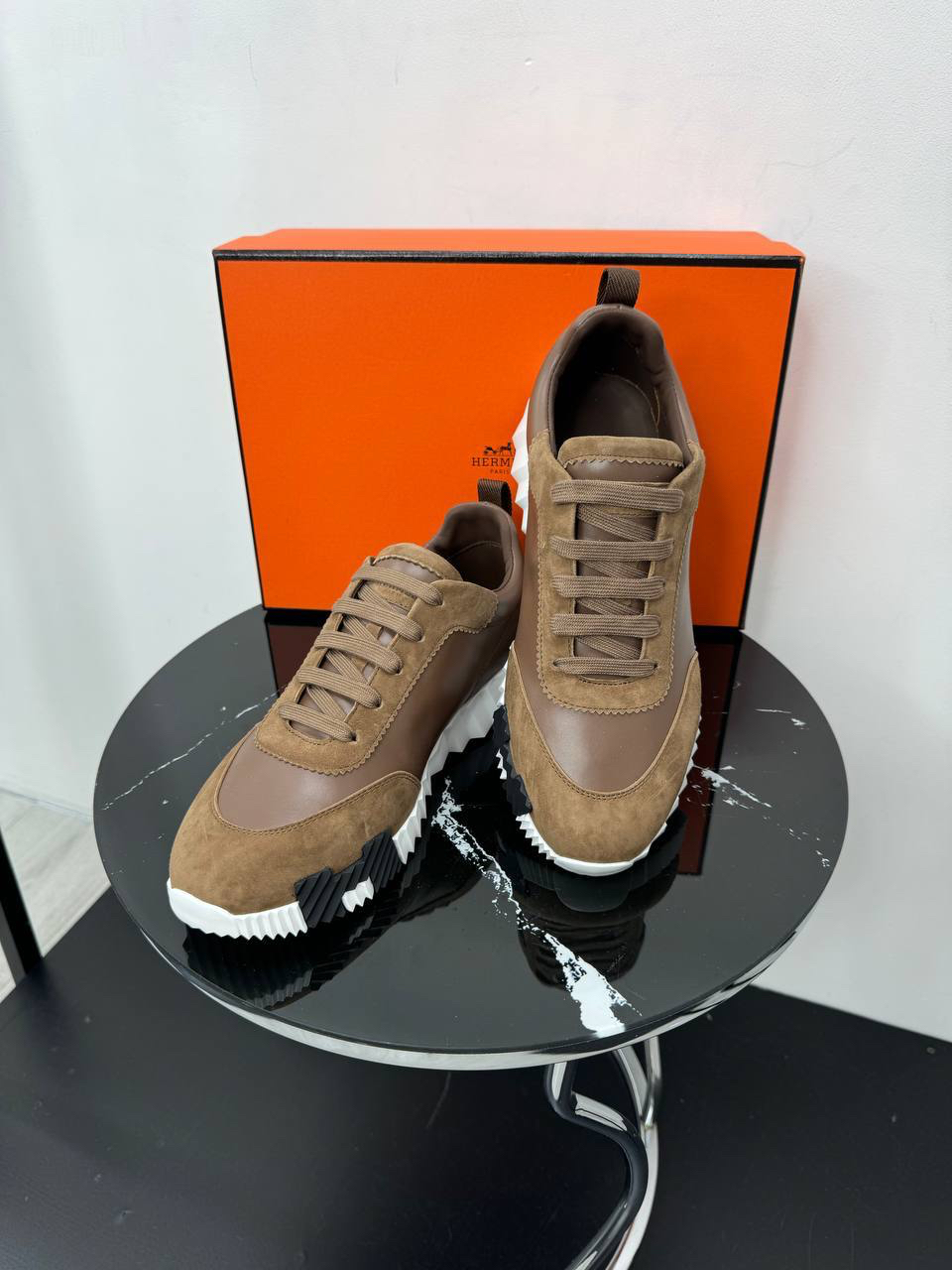 МУЖСКИЕ КРОССОВКИ HERMES детальное фото