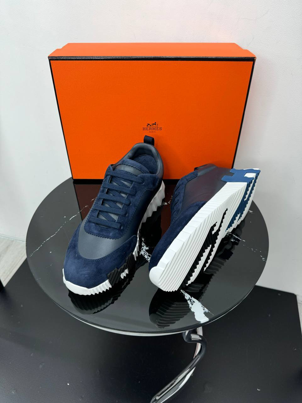 МУЖСКИЕ КРОССОВКИ HERMES детальное фото