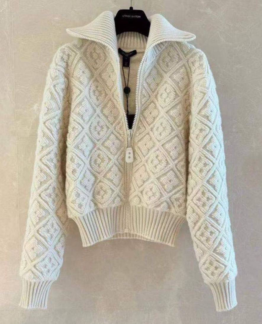 КОФТА LOUIS VUITTON детальное фото