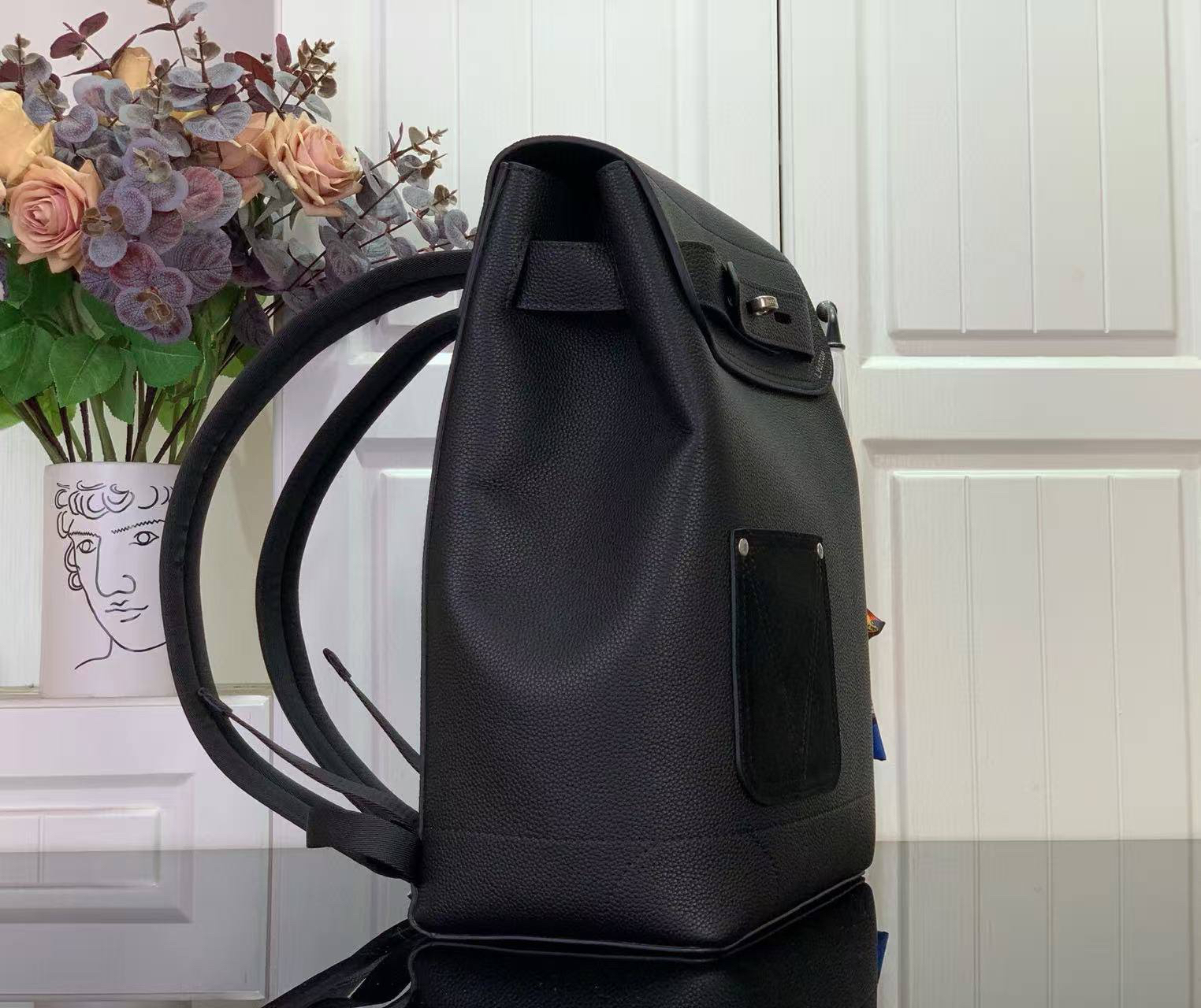 РЮКЗАК LOUIS VUITTON детальное фото