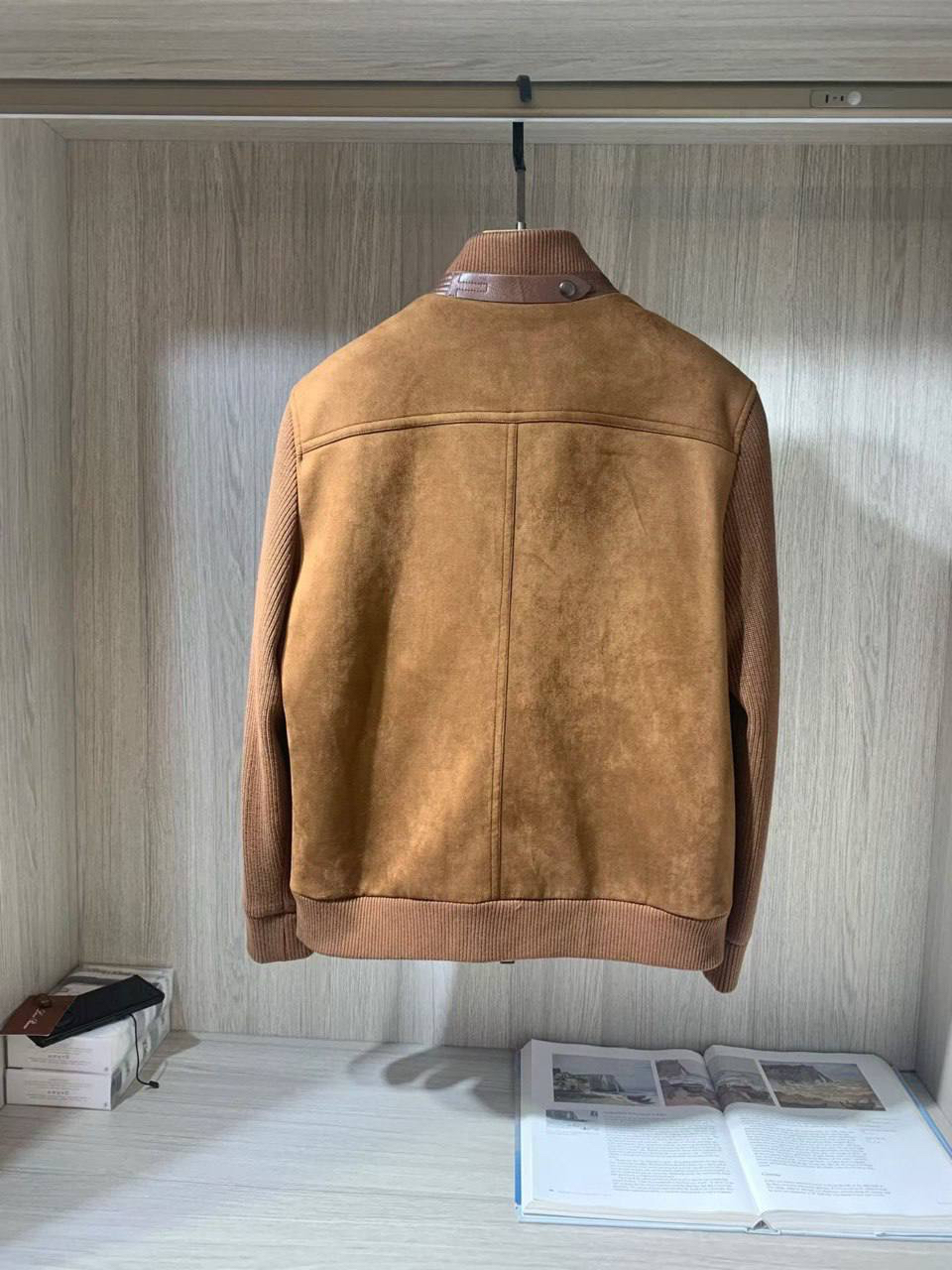 МУЖСКАЯ КУРТКА TOM FORD детальное фото