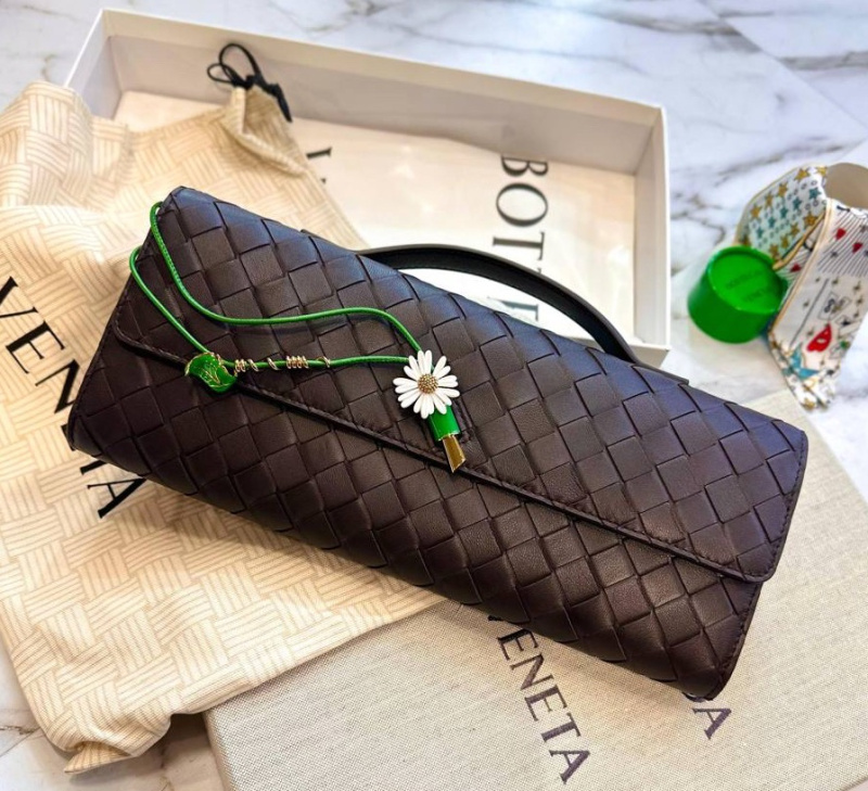 КЛАТЧ BOTTEGA VENETA фото