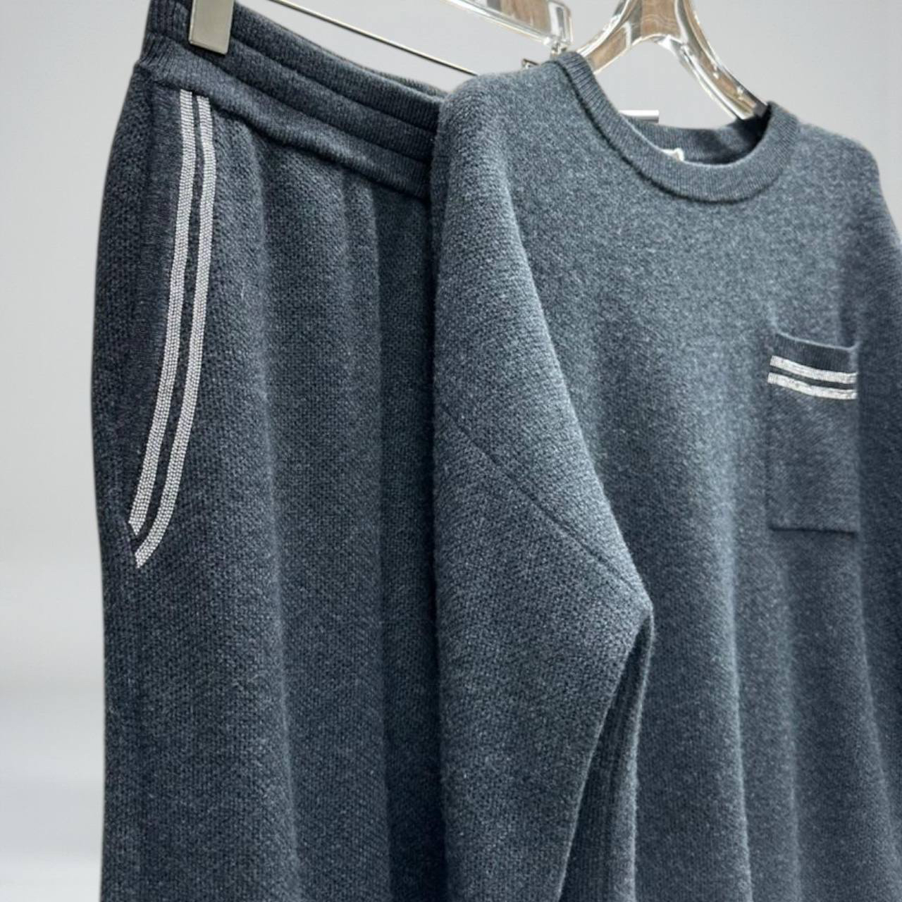 КОСТЮМ BRUNELLO CUCINELLI в интернет магазине Люкс Мск КОСТЮМ BRUNELLO CUCINELLI детальное фото