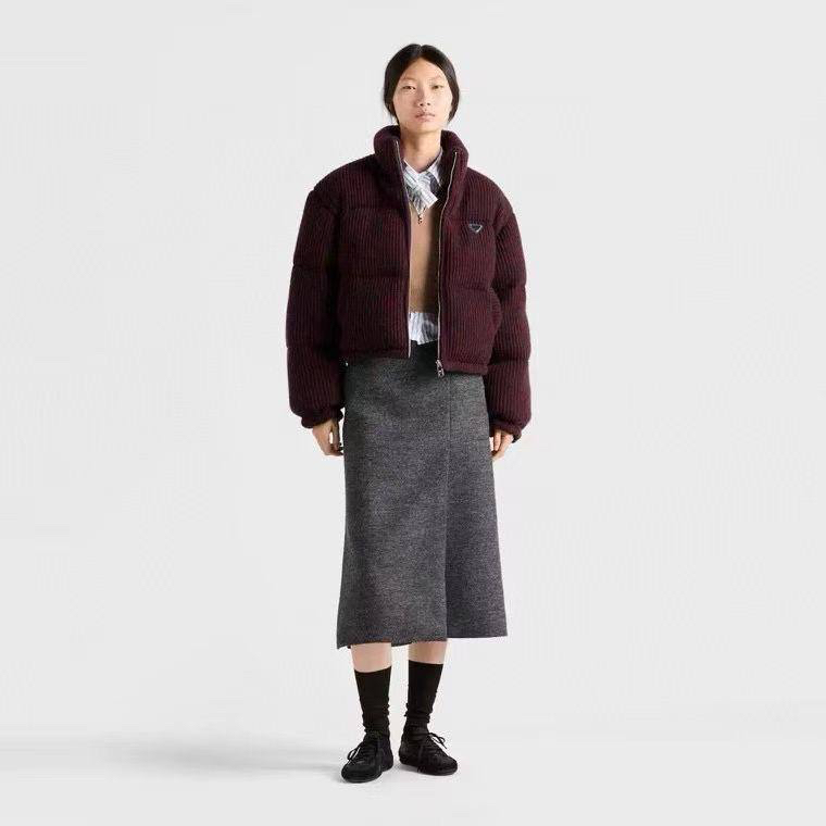 ПУХОВИК PRADA детальное фото